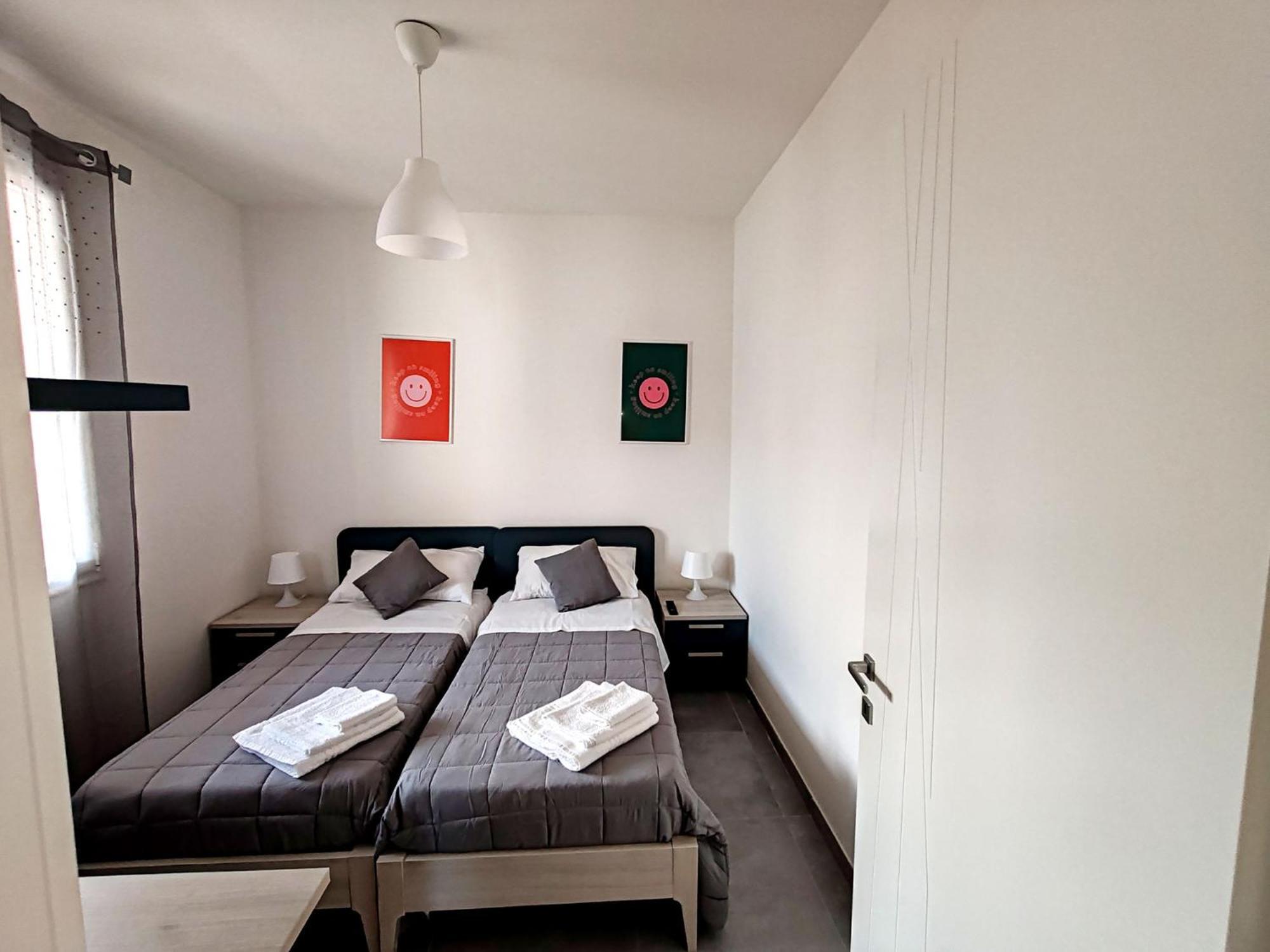 La Dama Di Loto Apartment Lecce Bagian luar foto