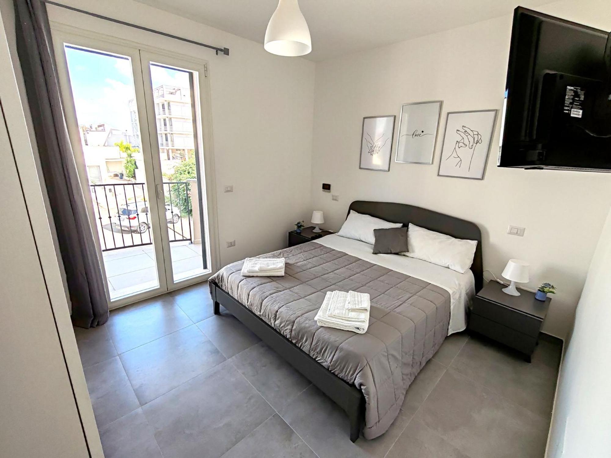 La Dama Di Loto Apartment Lecce Bagian luar foto